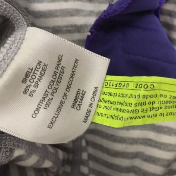 MPG Pull Over active Top! Thumb holes! Soft cozy - Picture 8 of 8